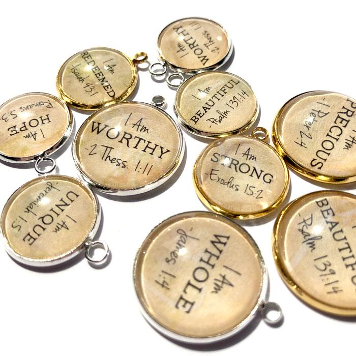 I AM Strong, Beautiful, Unique, Hope Affirmations – Glass Scripture